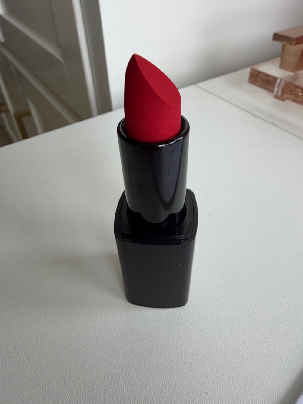 Younique Moodstruck 'wealthy' Lipstick